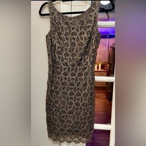 Stunning Suzy Chin sheath dress with gold brocade and grey lining. Size 4 EUC